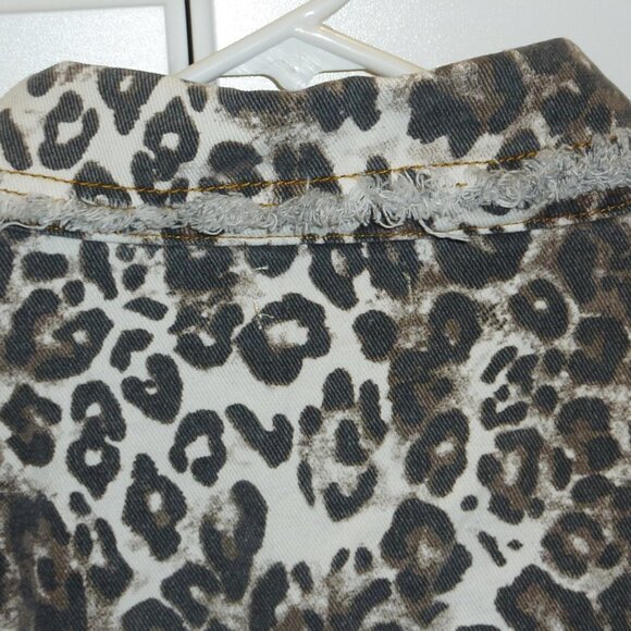 NWT Women’s Lily Pad Boutique Leopard Denim Shacket Jacket Button Up Size 3XL - Picture 8 of 9